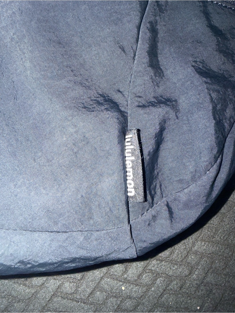 lululemon athletica black Crossbody Bag - Casual Everyday Wear - Picture 6 of 6